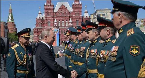 Повний ігнор: іноземні лідери не приїдуть до Москви на парад 9 травня, фото — "Телеканал 24"