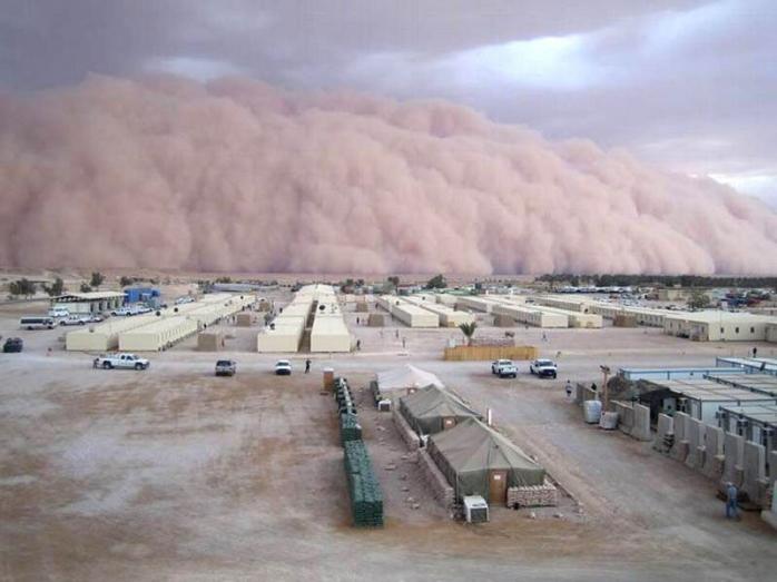 Мощная пылевая буря натворила бед в Ираке, фото - sott.net