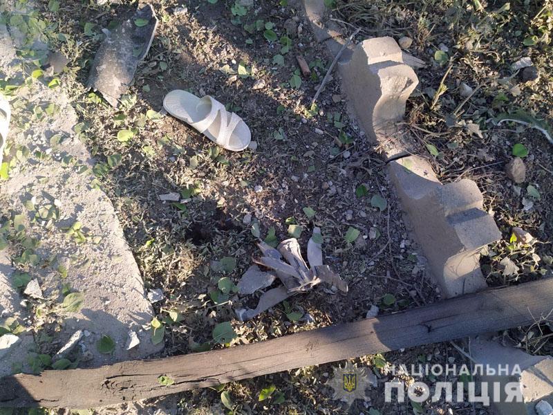 Боевики ударили из минометов по жилым кварталам Марьинки, фото — Национальная полиция