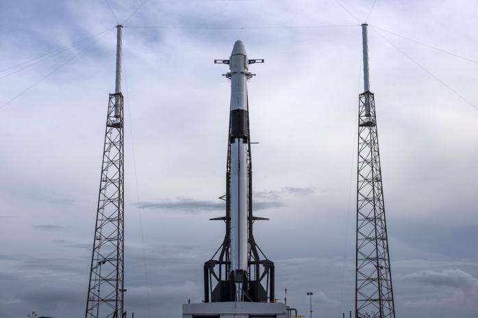 Ракета Falcon 9 вывела на орбиту грузовой космический корабль Dragon. Фото: twitter/SpaceX