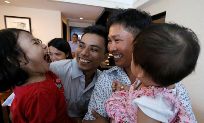 Понад 500 днів: двоє журналістів Reuters звільнені із в'язниці у М'янмі. Фото: Reuters