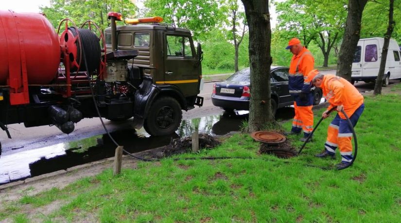 Киев готовится к шторму: в столице ожидается гроза и шквалистый ветер