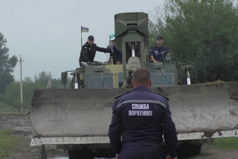 Угроза прорыва дамбы возникла на реке Черемош