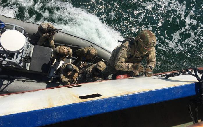 ВМС Украины отрабатывают захват судов в открытом море, фото — yamirecipes