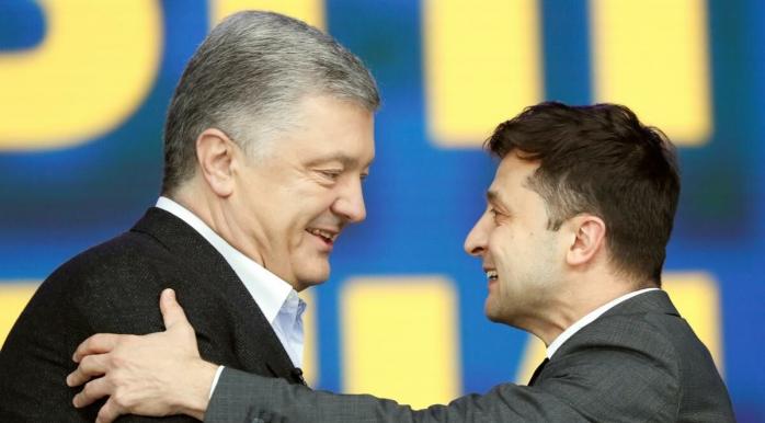 Порошенко и Зеленский в вышиванках: президенты обнародовали фото в национальной одежде / Фото: time.kz