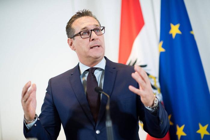 В Австрии вице-канцлер подал в отставку из-за компрометирующего видео. Фото: tsargrad