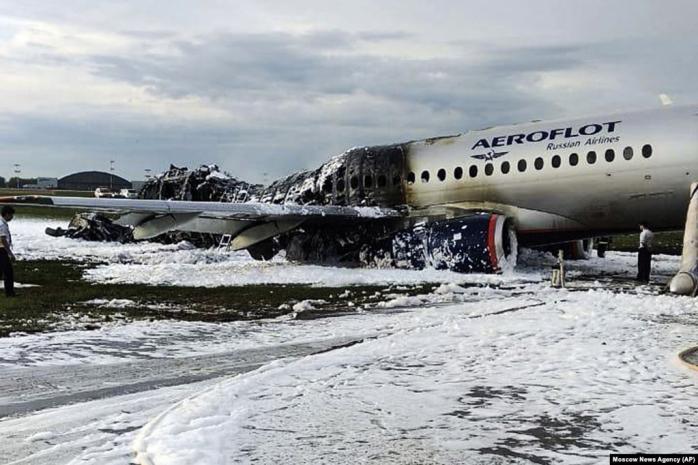 У Росії пасажири відмовилися летіти на несправному Superjet, фото — RFE/RL
