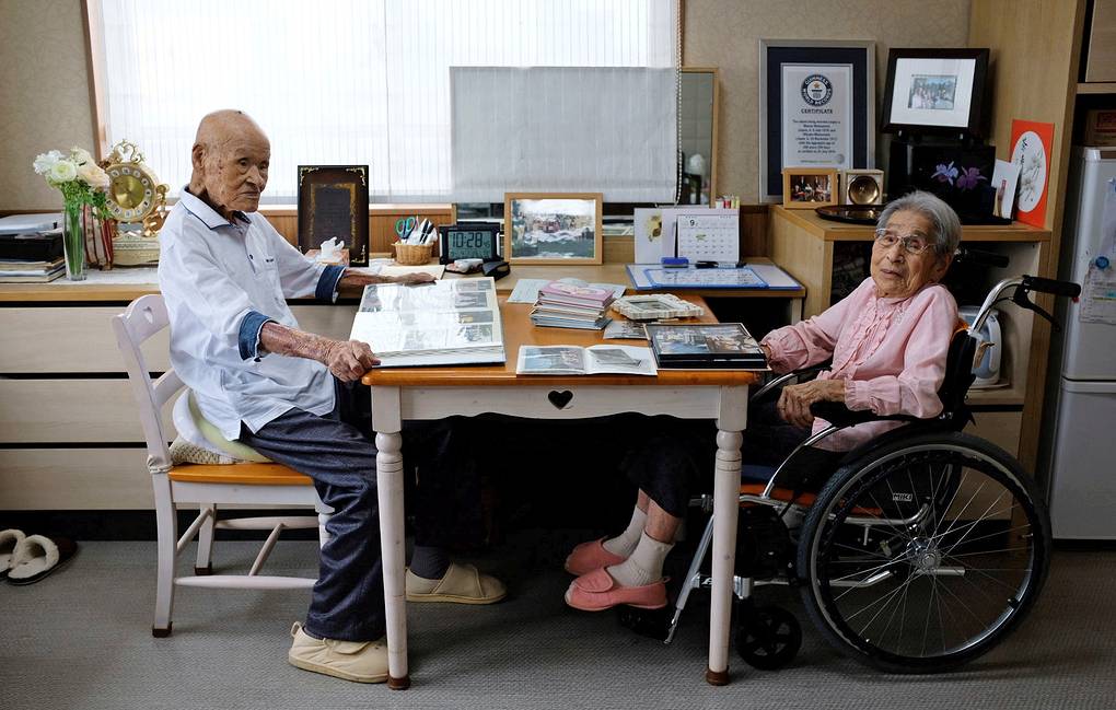 У Японії помер чоловік з найстарішої в світі подружньої пари, фото — Твіттер 