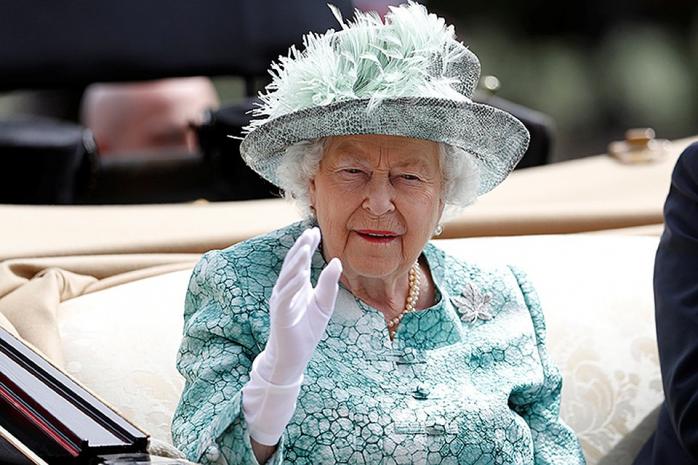 Королева Єлизавета привітала Зеленського. Фото: Комсомольская правда