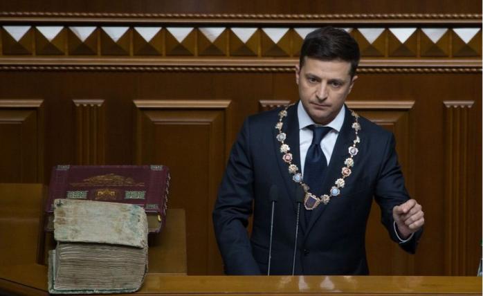 Зеленский распустил Раду и назначил выборы на 21 июля, фото — АП