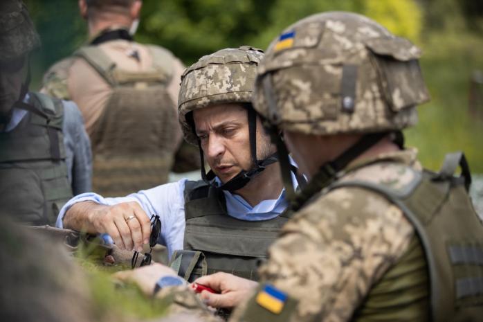 Зеленський відвідав передові позиції фронту на Луганщині. Фото: АП