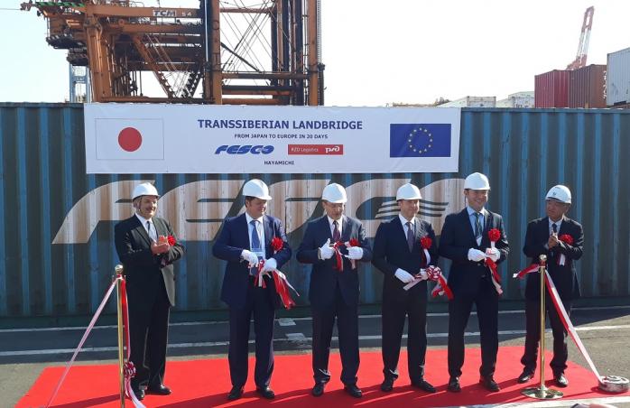 Впервые между Японией и Европой запустили линию поездов. Фото: SeaNews