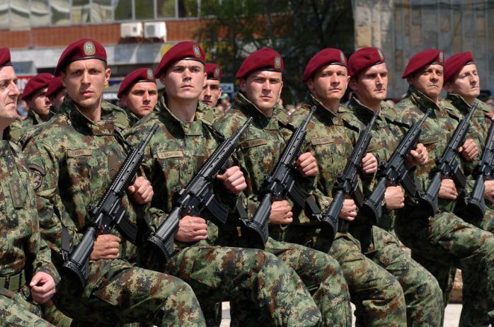 Конфлікт в Косові: армія Сербії в повній бойовій готовності через арешти. Фото: info-balkan