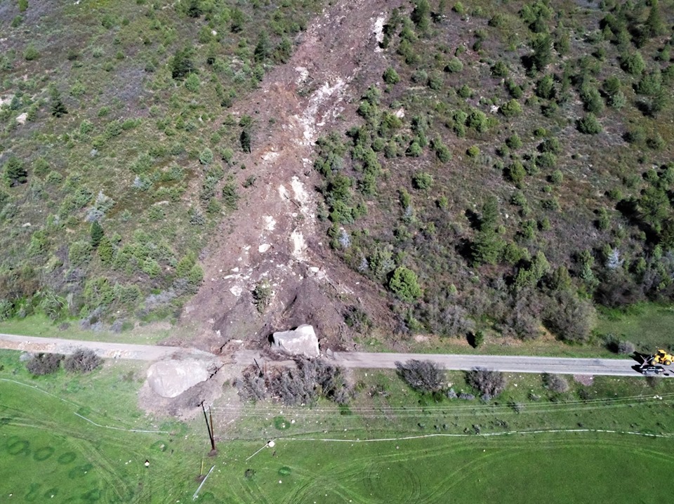 Валуни розміром з будинок зруйнували шосе у США, фото — Colorado Department of Transportation