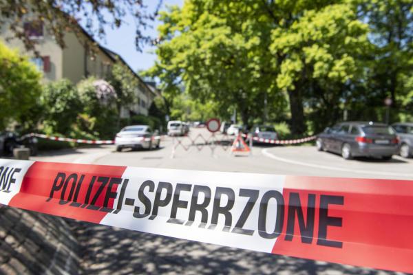 В Цюрихе неизвестный взял двух женщин в заложники, убил их и покончил с собой, фото — Local