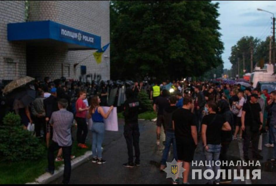 Убийство ребенка: полиция завела дело после акции протеста в Переяслав-Хмельницком. Фото: полиция