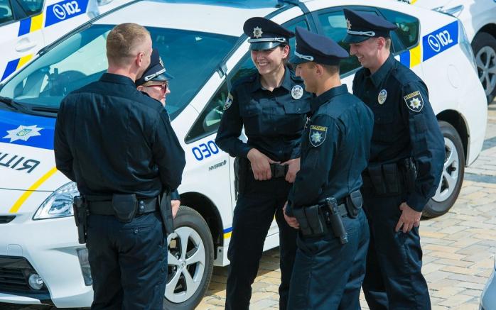 Пьяные правоохранители: МВД отстранило 10 начальников отделов. Фото: NewsOne