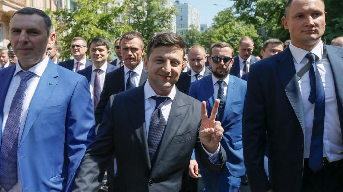 У Зеленского представили кандидатов в Раду, среди них гендиректор «1+1». Фото: Znaj