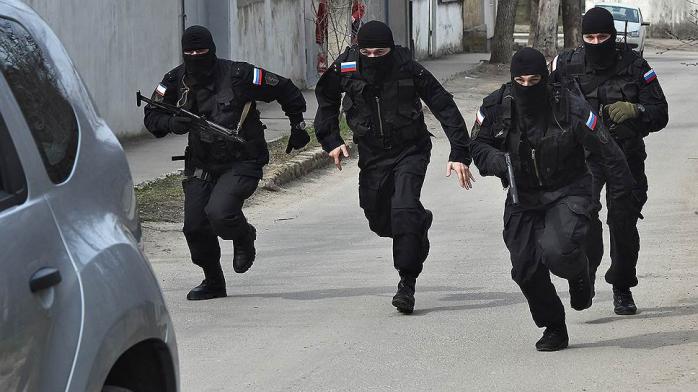 Окупанти сьогодні затримали в Криму вісьмох осіб, фото: Sobkor.net