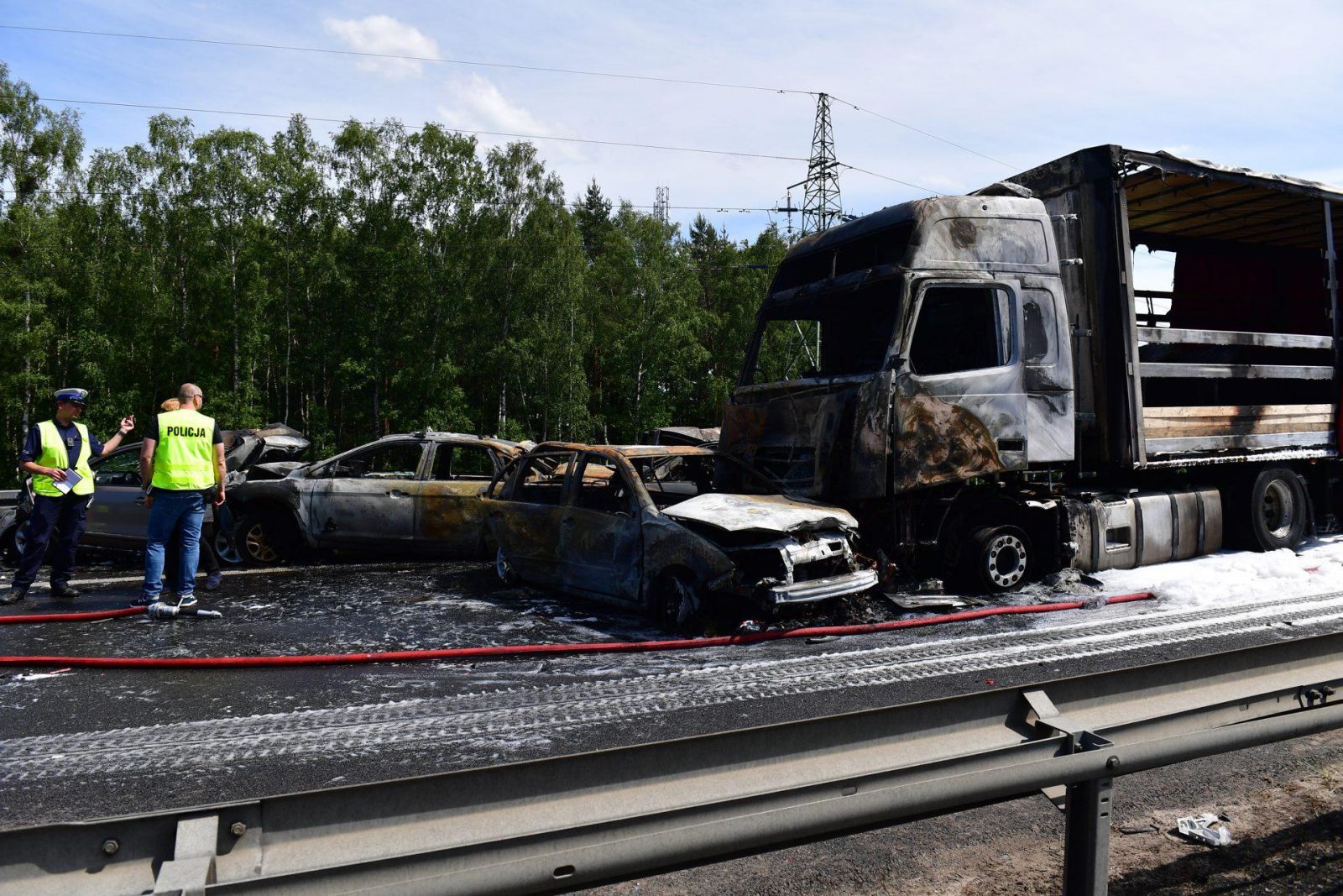 ДТП в Польше: украинец спас польскую семью во время страшной аварии, фото — SuperExpress