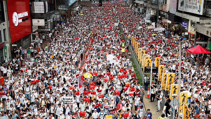 Протесты в Гонконге: на улицы вышел миллион протестующих, требующих отклонить закон об экстрадиции, фото — Euronews