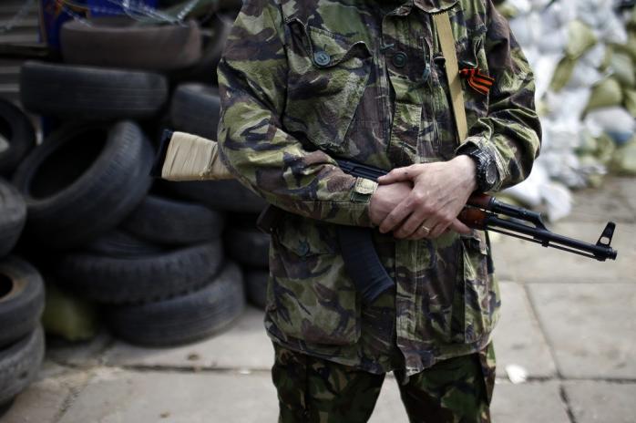 Боевика «ЛНР» задержали полицейские Луганщины. Фото: Znaj