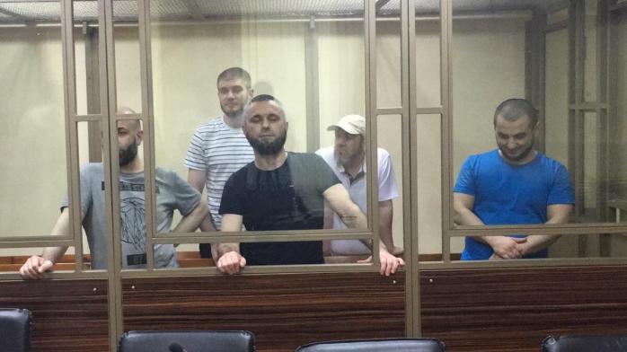 Пять участников «симферопольской группы Хизб ут-Тахрир» приговорили к заключению в колонии строгого режима, фото: Крымская солидарность