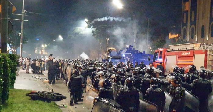 В Тбілісі знову мітингують. Фото: Радіо Свобода
