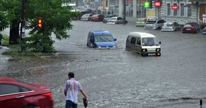 Злива в Криму. Фото: Дзеркало тижня
