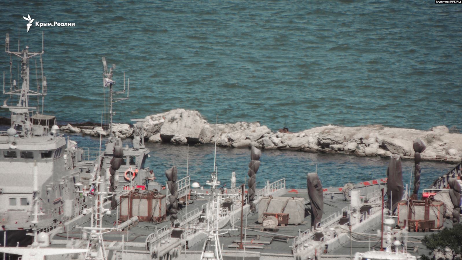 З порту окупованої Керчі зникли два військові катери та буксир, фото: «Крим.Реалії»