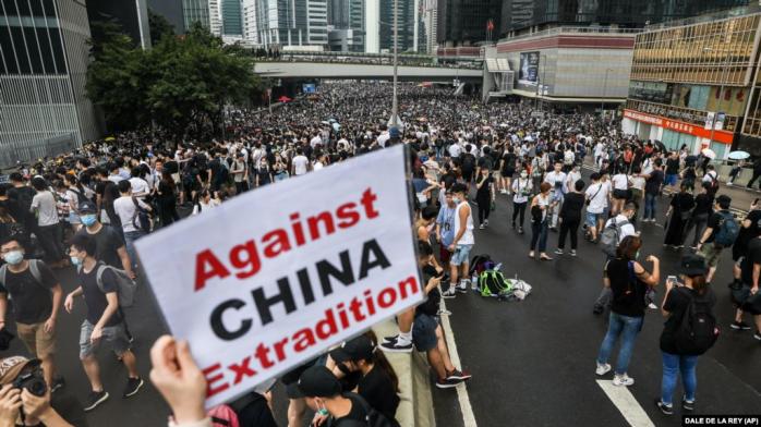 Гонконг відмовився від закону про екстрадицію, який зумовив масові протести. Фото: 112 Україна 