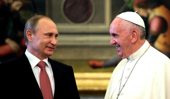 Путин традиционно опоздал на встречу с Папой Римским в Ватикане. Фото: NewsOne