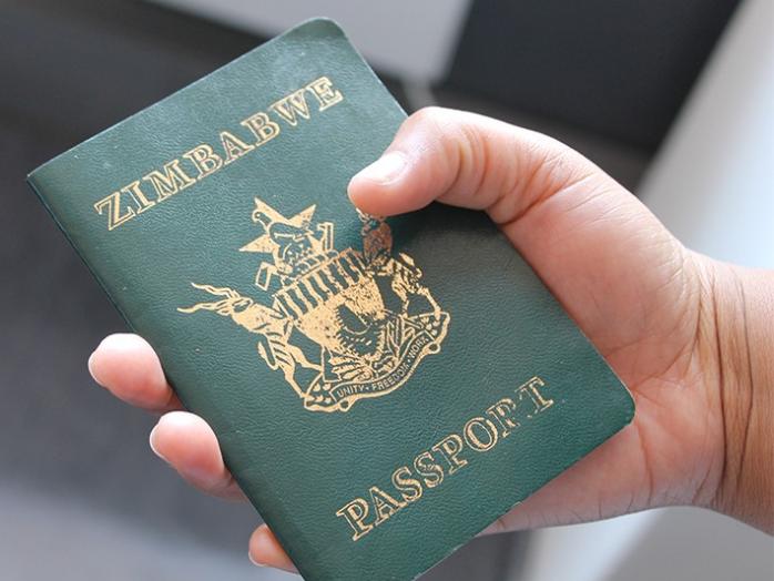 У Зімбабве припинили видачу паспортів, поновити процес можуть лише в 2022 році. Фото: Chirangano News Zimbabwe