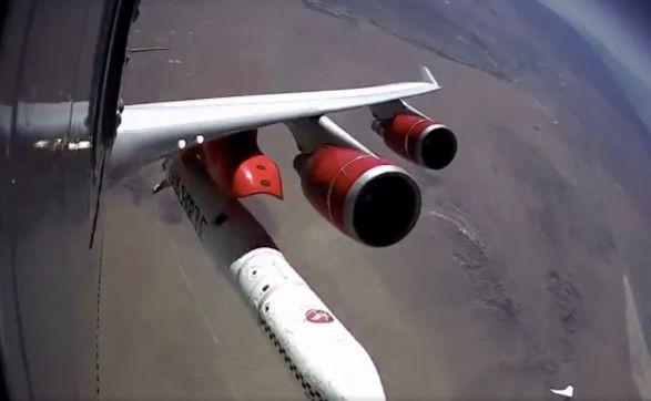 Virgin Orbit запустила ракету-носитель с самолета. Фото: "УНН"