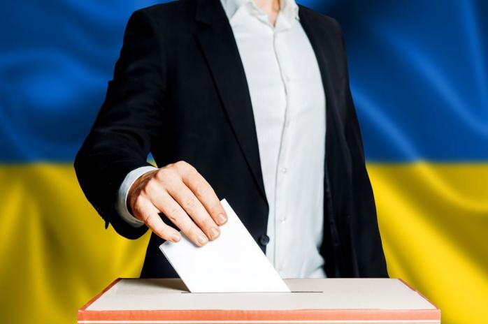 «Языковой закон»: завтра вся предвыборная агитация должна перейти на украинский. Фото: 5 канал