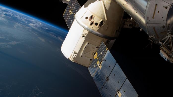 Причину вибуху на космічному кораблі Crew Dragon назвали в SpaceX. Фото: NASA