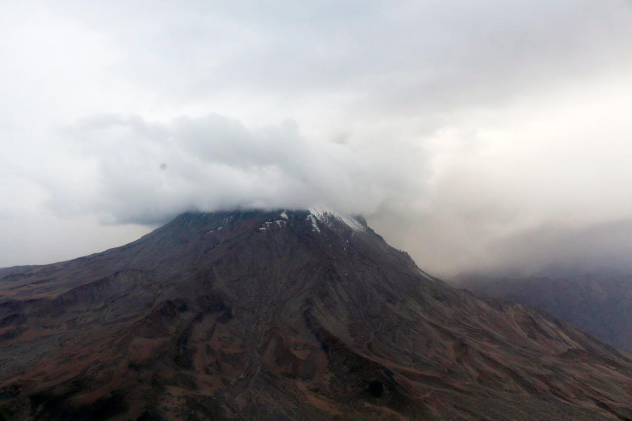 Вулкан Убинас проснулся в Перу. Фото: Instituto Geofísico del Perú в Twitter
