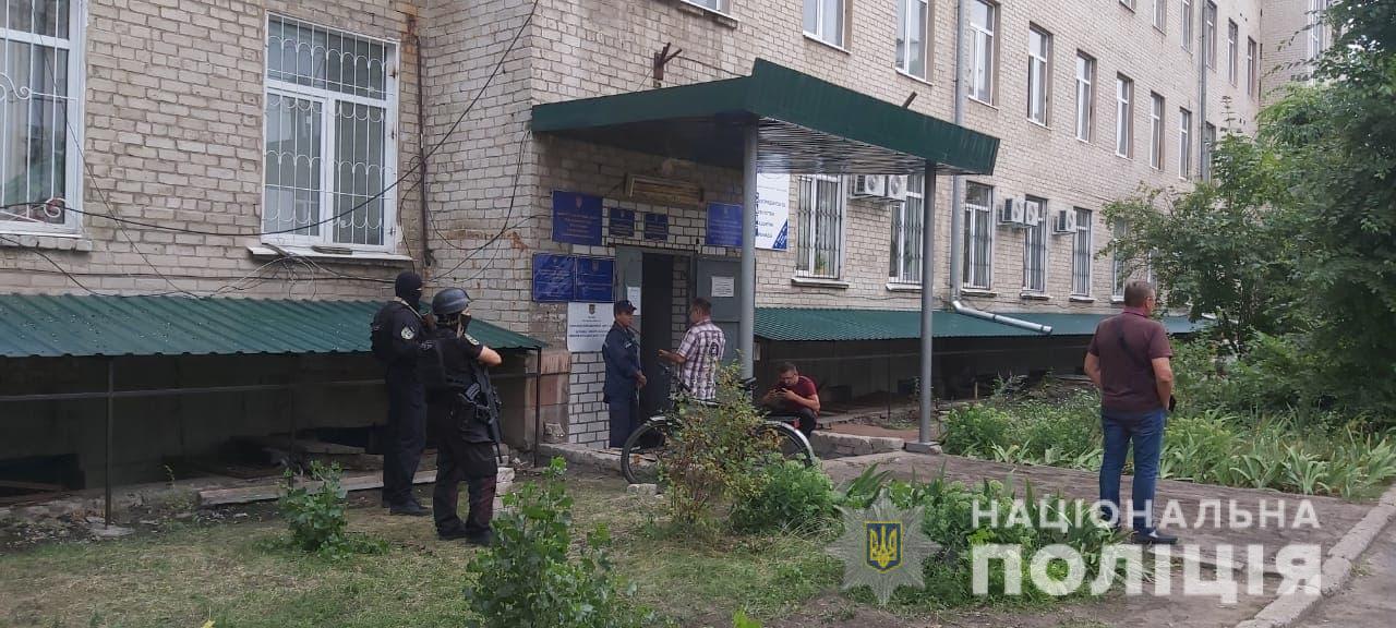 Парламентские выборы: на Луганщине требуют пересчета голосов, а на Донетчину прибыл спецназ. Фото: Полиция Луганской области