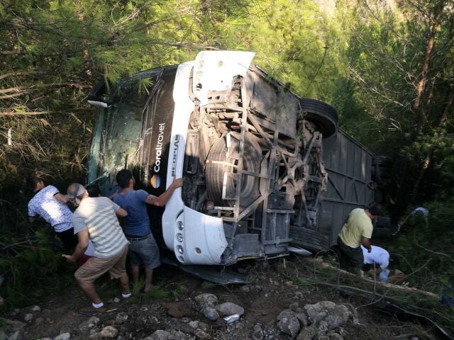 Автобус перевернулся в Турции: десятки туристов госпитализированы. Фото: TVN24