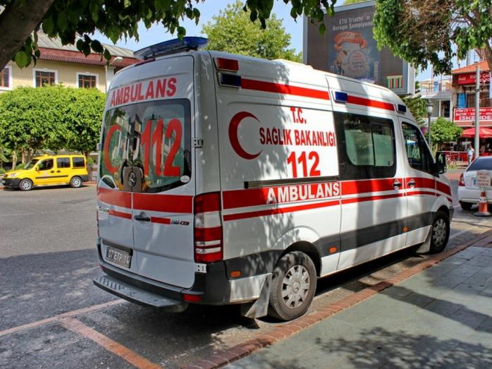 Автобус с польскими туристами перевернулся в Турции, десятки пострадавших. Фото: DixiNews