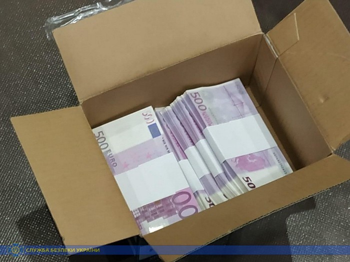 Фальшиву валюту з окупованого Донбасу збували у Києві. Фото: СБУ