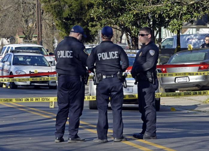 В американском супермаркете Walmart произошла стрельба: есть погибшие и раненые. Фото: Інформатор