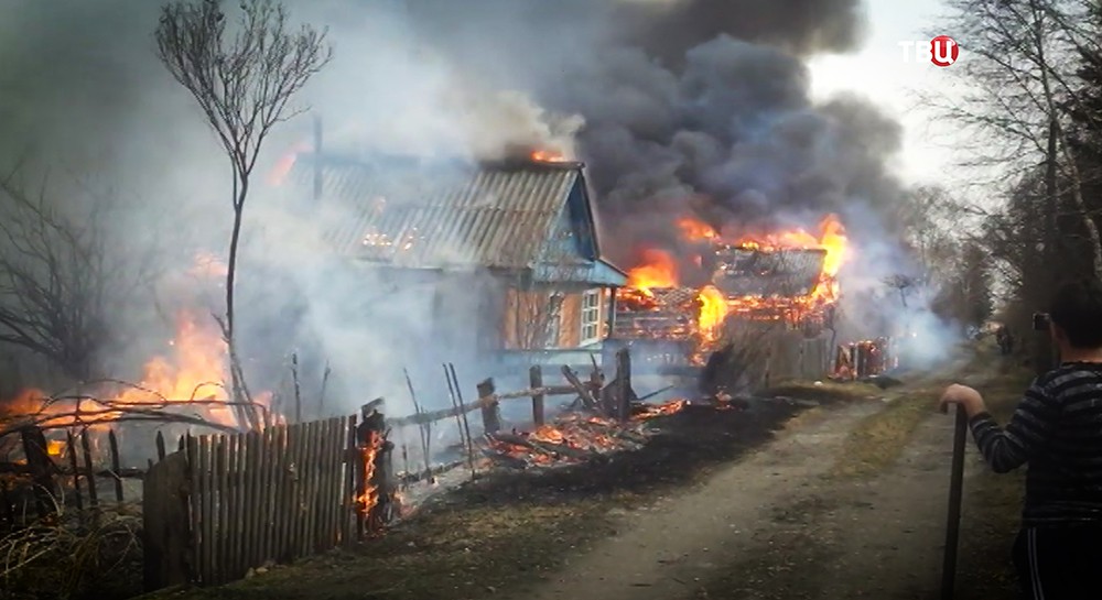 Пожар в Сибири. Фото: Капитал, Twitter, ТВЦ