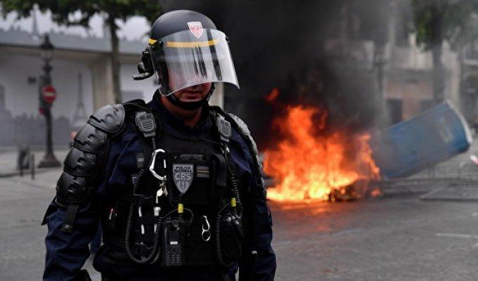 Во Франции столкновения с полицией произошли из-за гибели человека на фестивале. Фото: Media.az