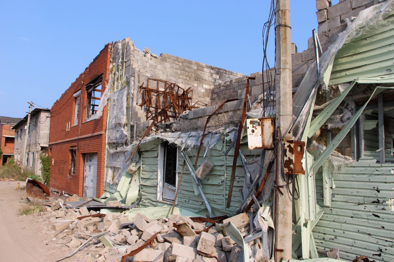 Курорт-призрак на Азове: опубликованы страшные фото разрушенного войной Широкино, фото — ООС
