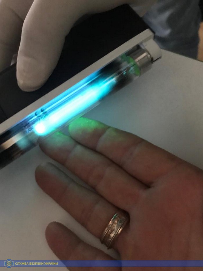 На хабарі в 45 тис. грн піймали менеджера «ПриватБанку» в Одесі. Фото: СБУ