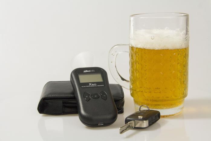 Автоновини: на Полтавщині зловили водія, який перевищив можливу дозу алкоголю у 16 разів, фото — Подробности