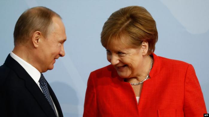 Договір РСМД: Меркель звинуватила Путіна в руйнуванні угоди, фото — "Крим.Реалії"