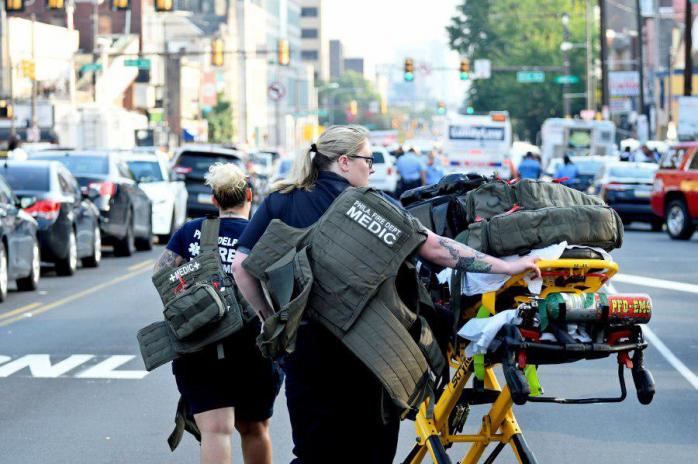 Стрельба в США: ранены шесть полицейских, двое побывали в заложниках. Фото: New Straits Times