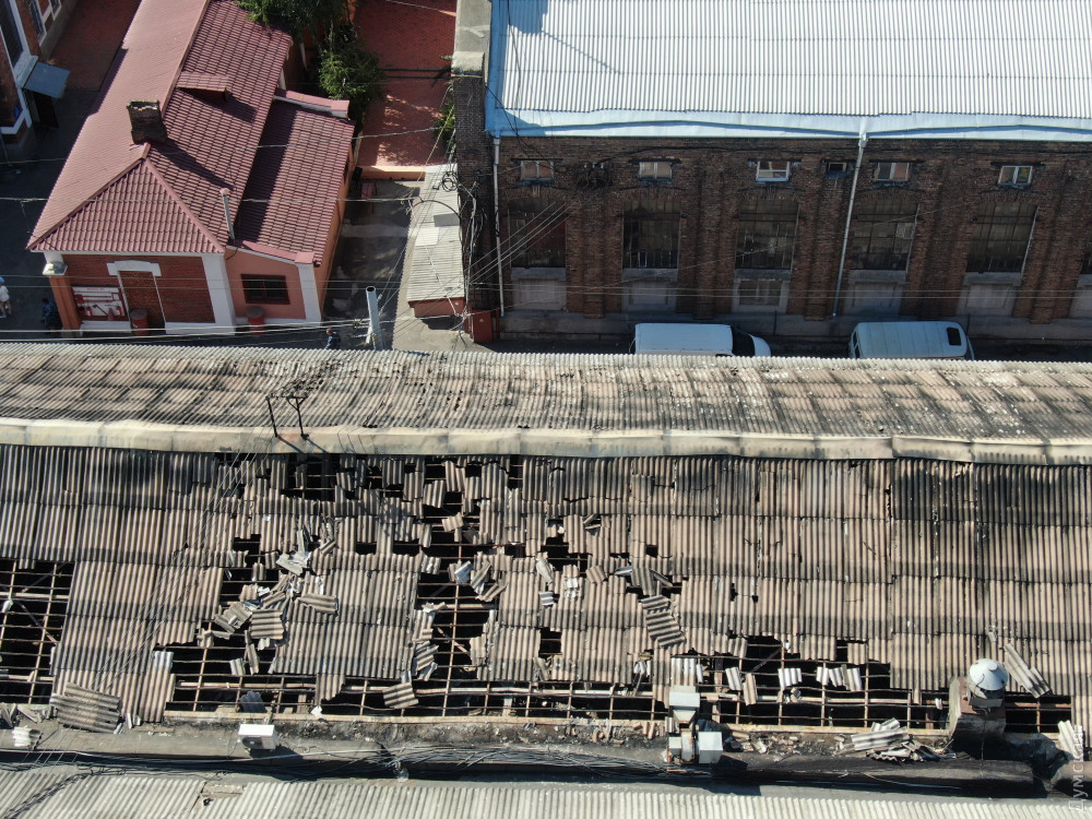 Пожар в Одессе: сгоревший отель сняли с дрона, фото — "Думская"